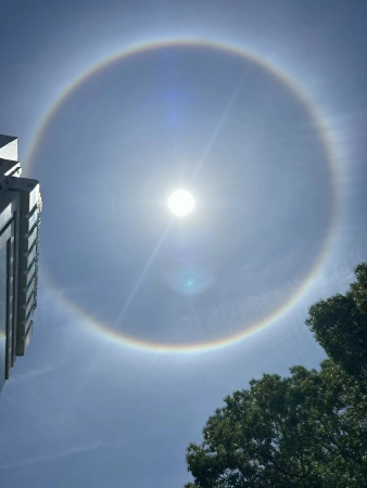 Was passiert, wenn ein Wetterphänomen auf die mysteriösen Kräfte des Ostens trifft?